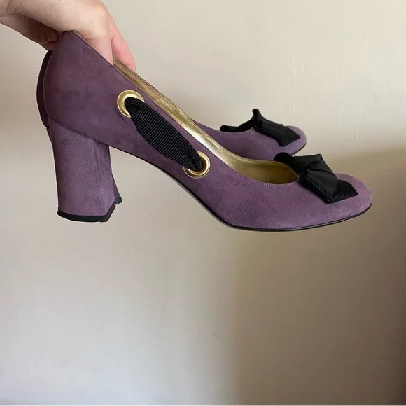 Bettye Muller Lavender Purple Suede Heel Shoes with Black Bow and Ribbon - Picture 1 of 8